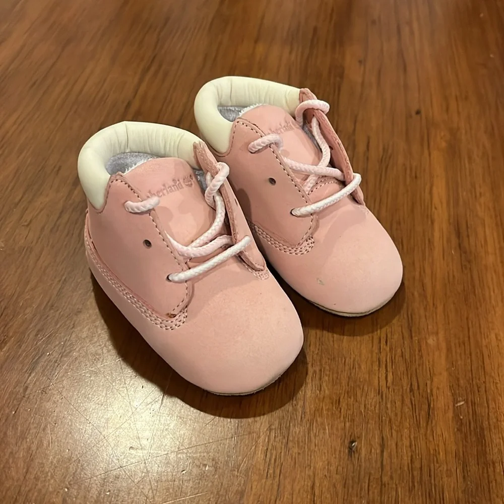 Timberland Infant Baby Crib Booties Boots Crib Shoes Girls Size 1 - 3/6 Months